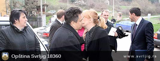 2-docek-ispred-opstine-m